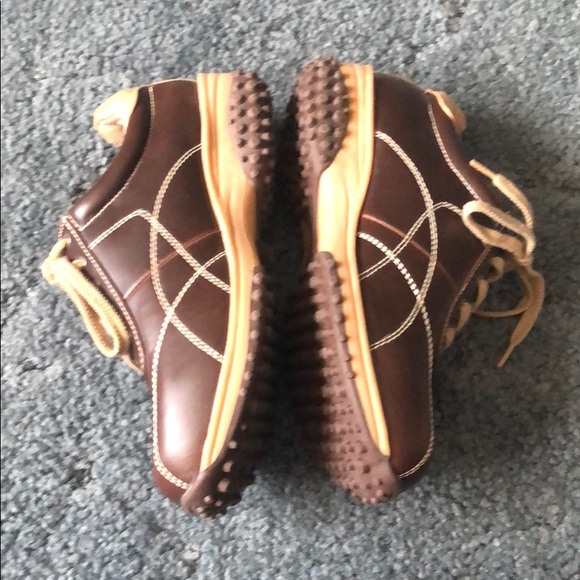 New Shoes - Picture 2 of 7